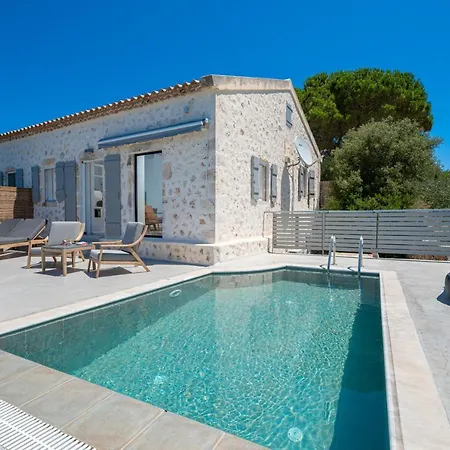 Blue Horizon Villa Tzamarelata